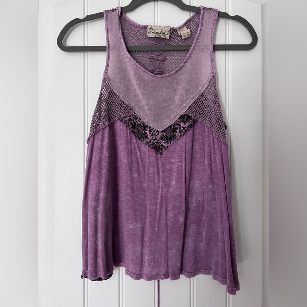 Buckle Gimmicks Tank